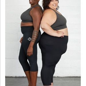 *SOLD SuperFit Hero SUPERHOLD Pocket Capris Novafit Bundle of Two